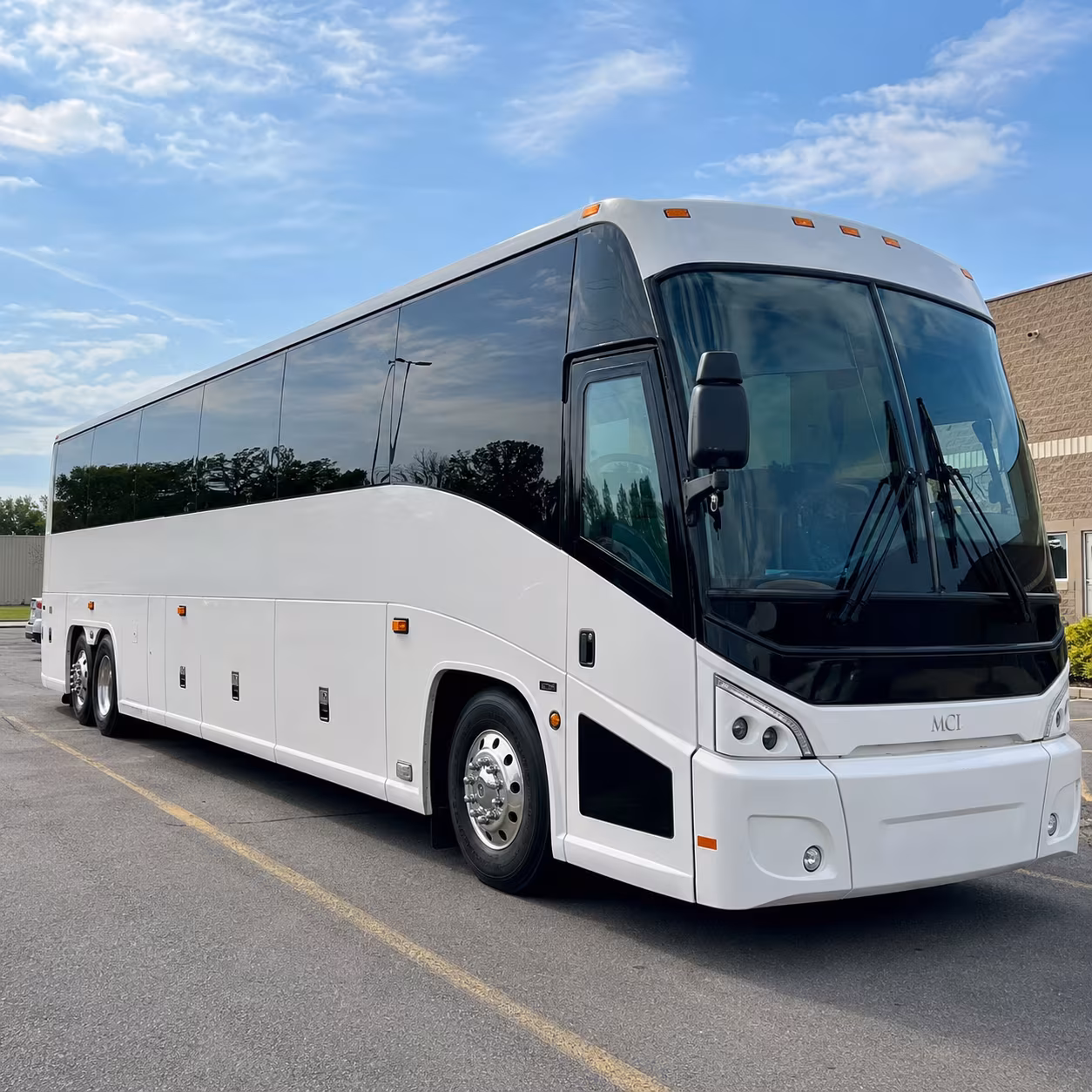 employee shuttle service along warren s automotive corridors