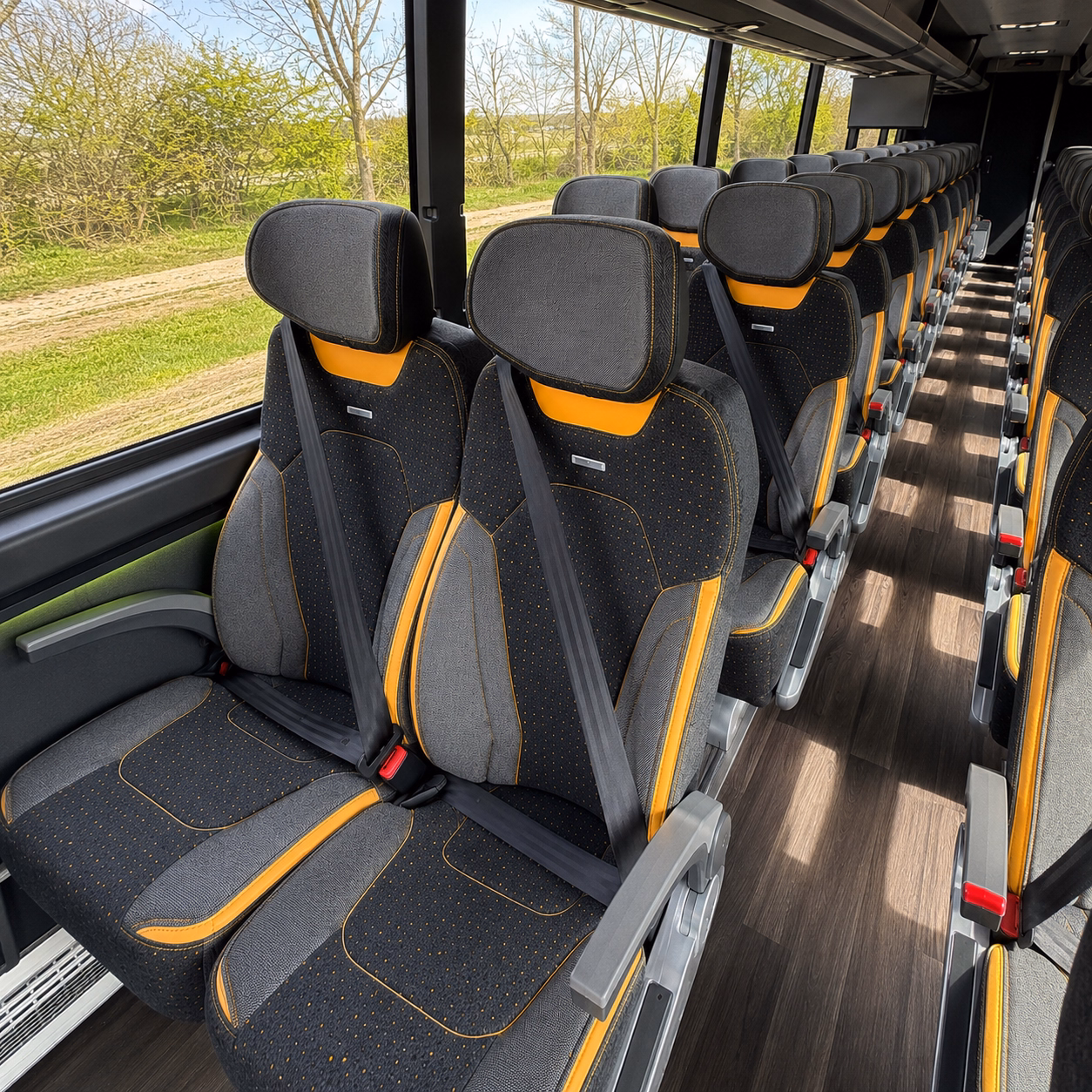 overnight wine tour charter buses from warren to northern michigan