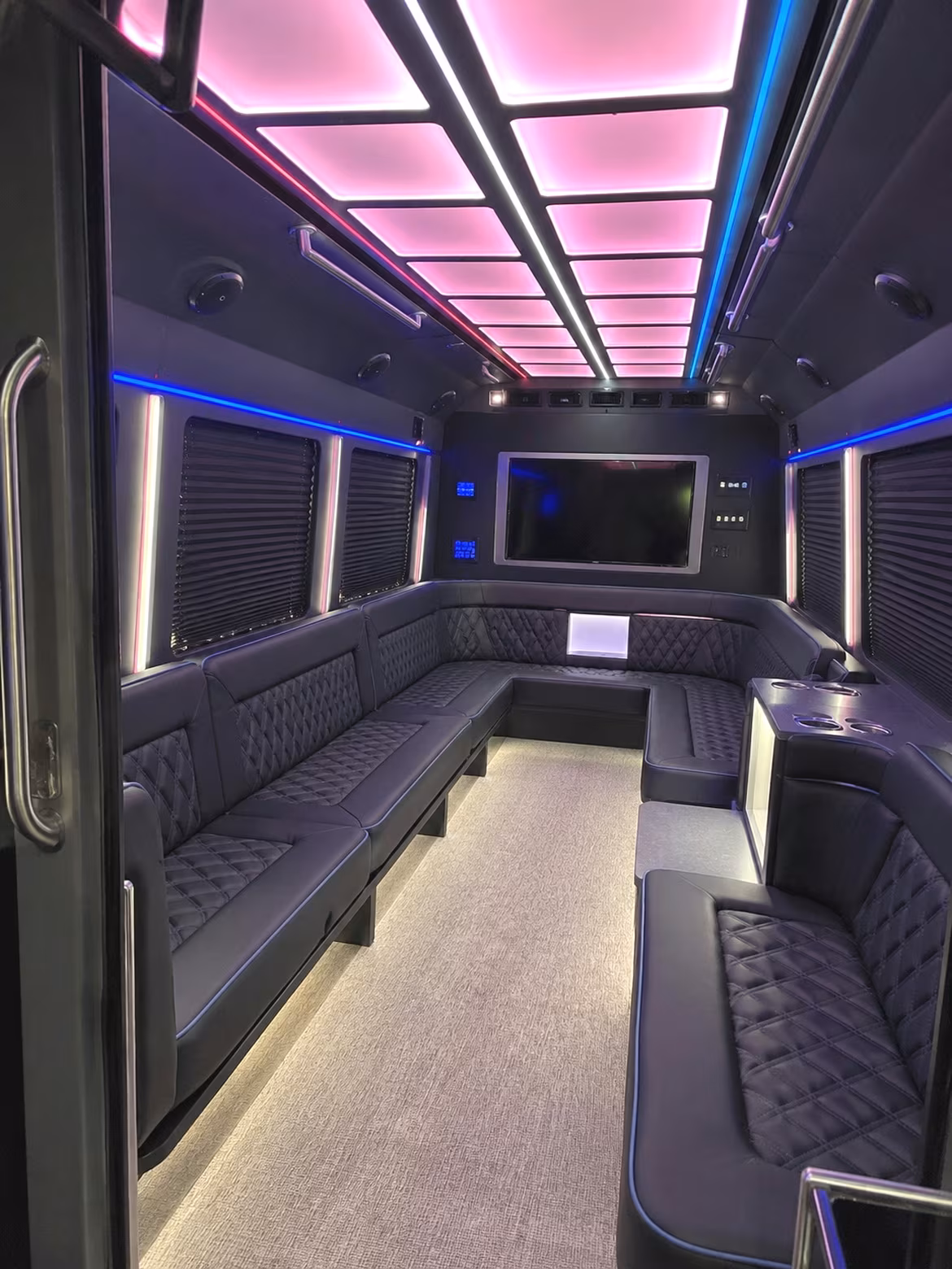 party buses and charter buses to ford field stadium concerts in detroit
