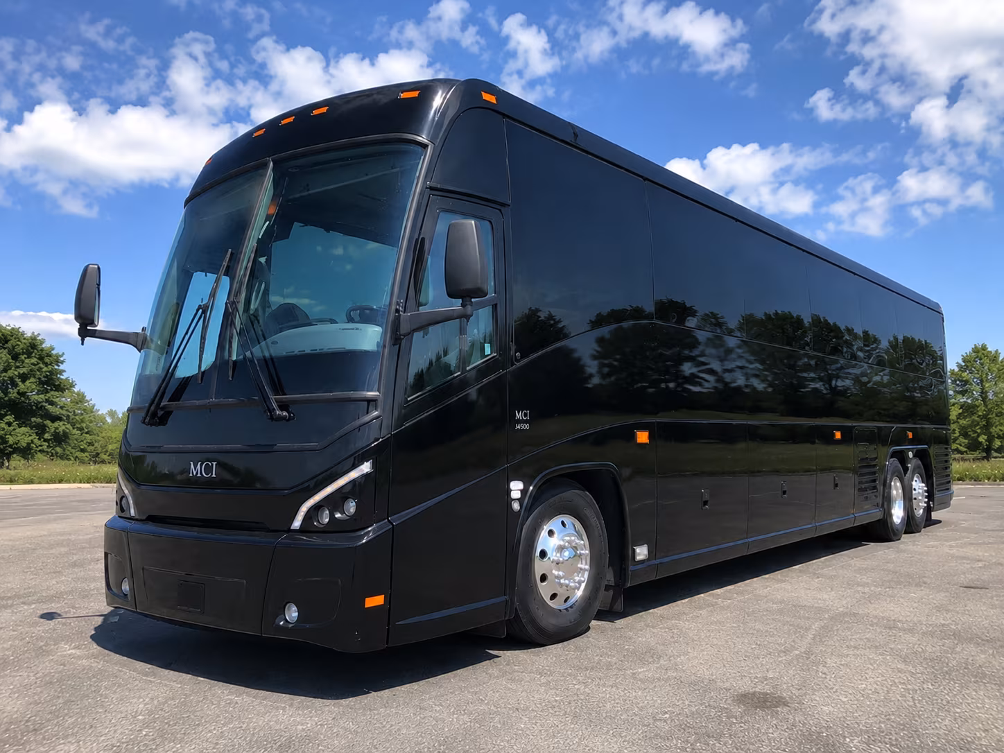 shuttle buses to waterfront and banquet hall venues across macomb county