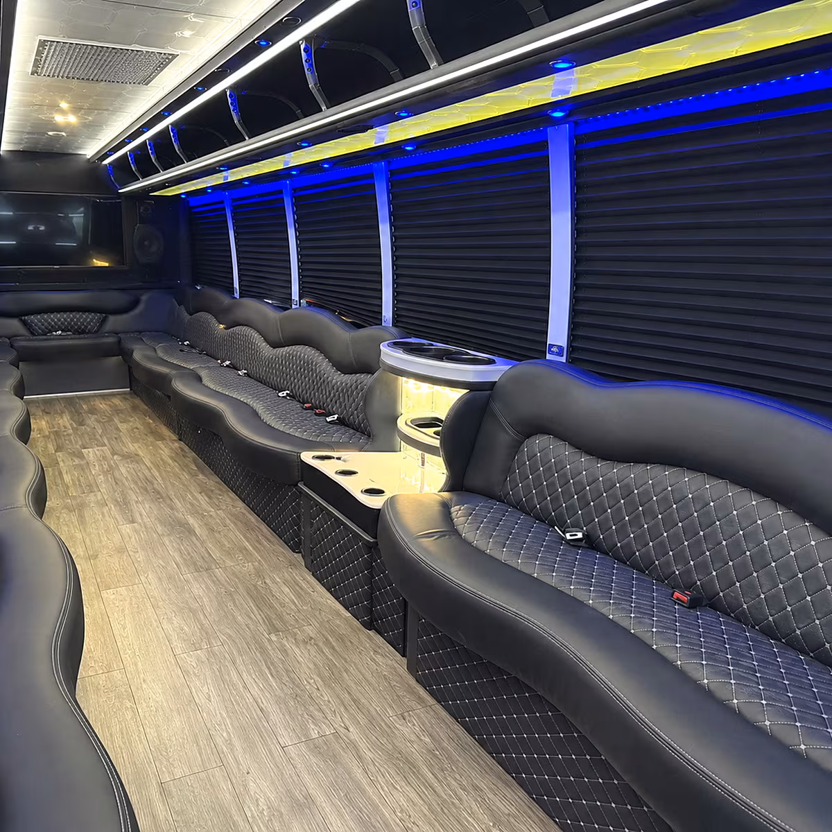 warren bridal party buses for the ride from getting ready to the altar