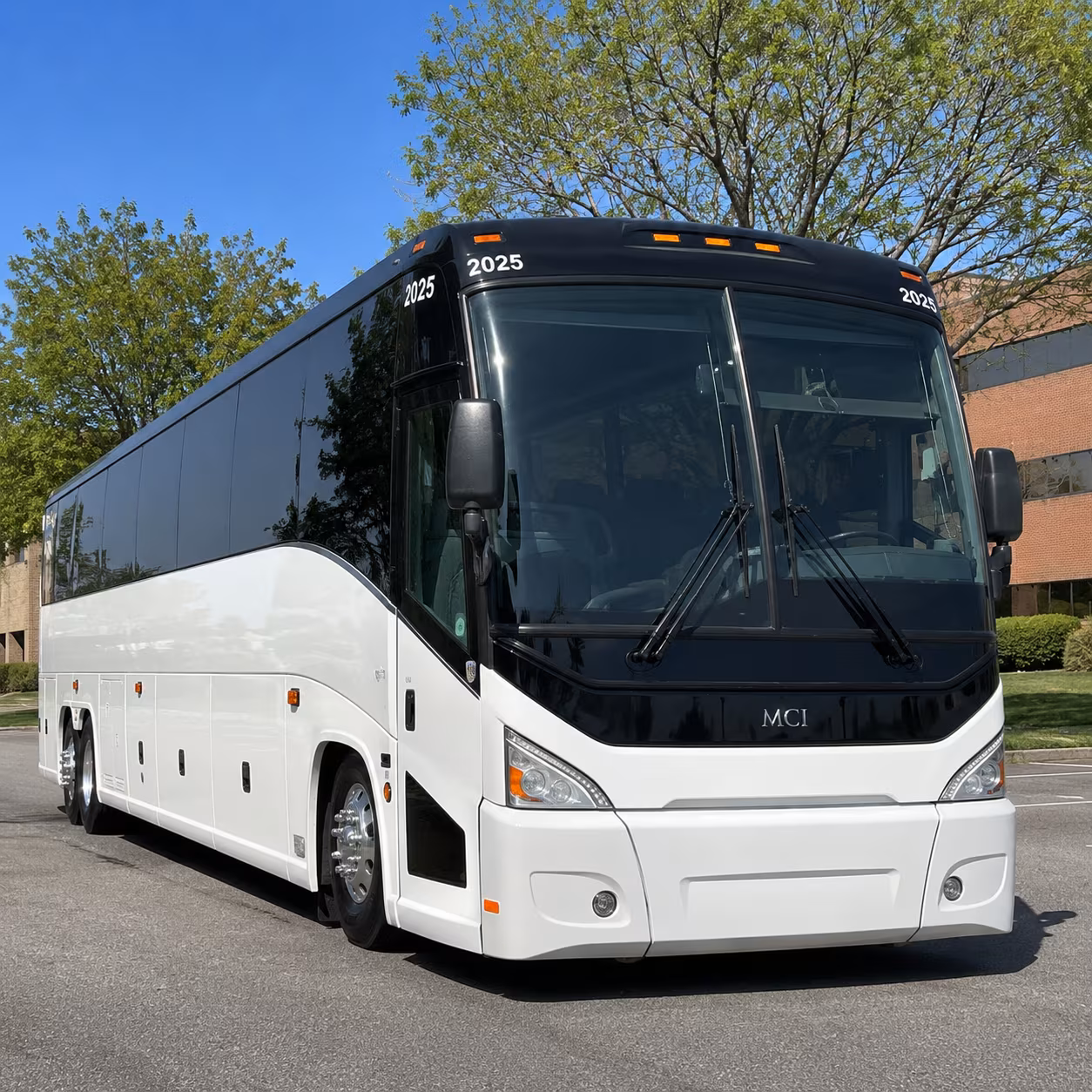 warren groups heading to detroit sports venues deserve a smarter ride